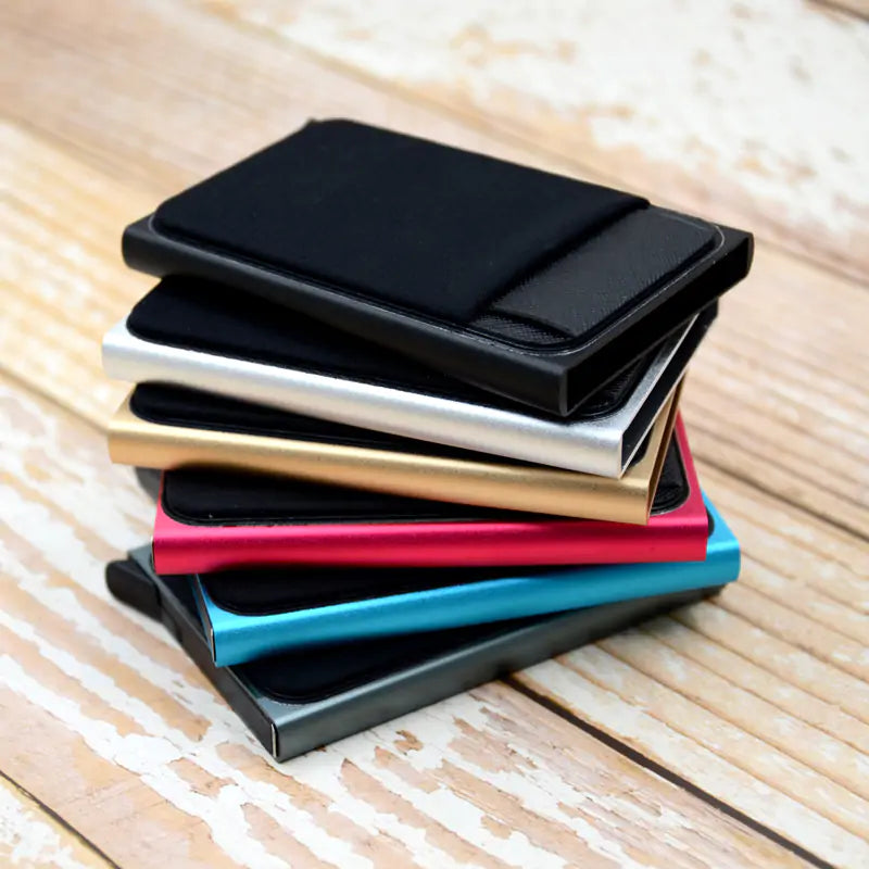 Slim Aluminum Card wallet. Nestify
