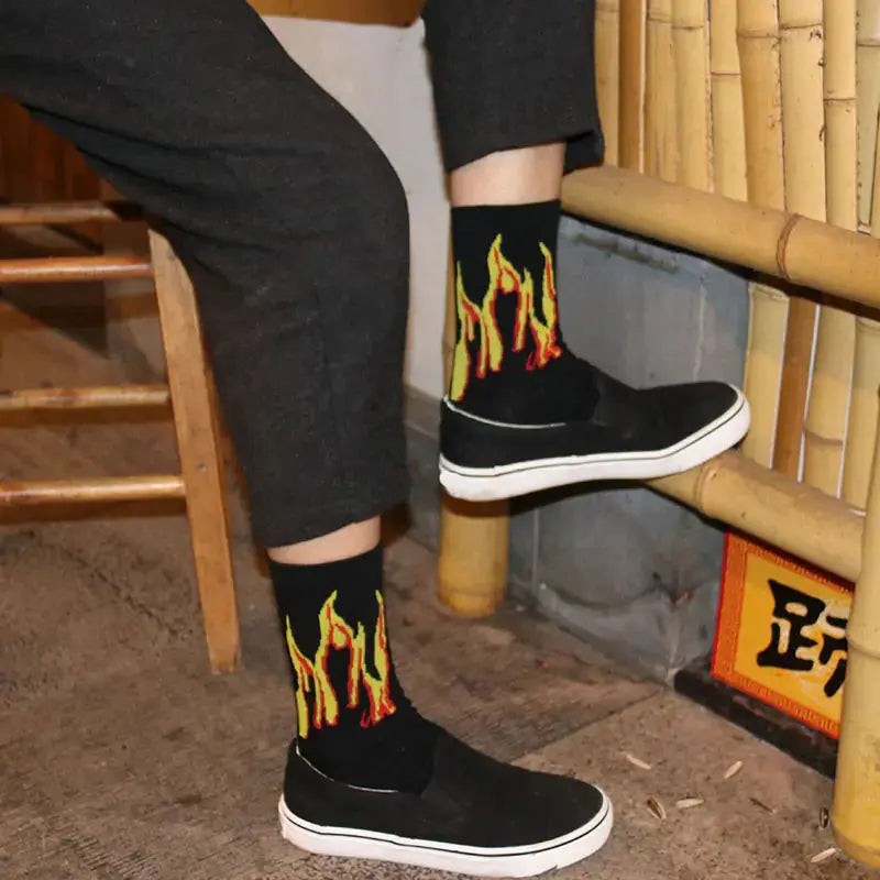 Contrast Flames Socks Nestify